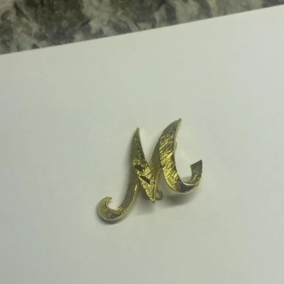 Mamselle Jewelry Vintage Mamselle Textured Goldtone Metal